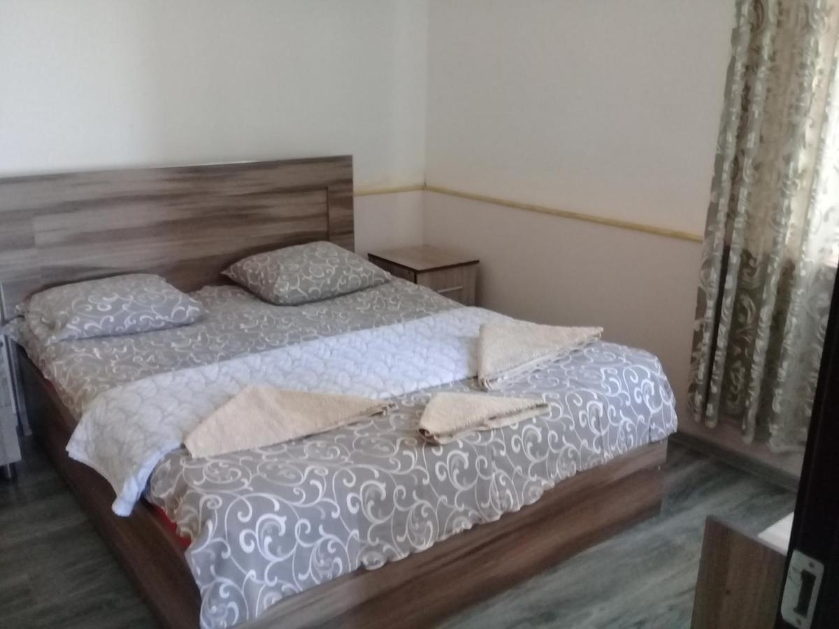 Apartment Giorgi In Sighnaghi Bagian luar foto