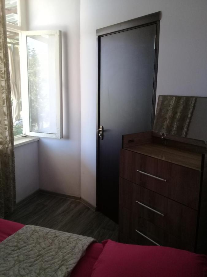 Apartment Giorgi In Sighnaghi Bagian luar foto