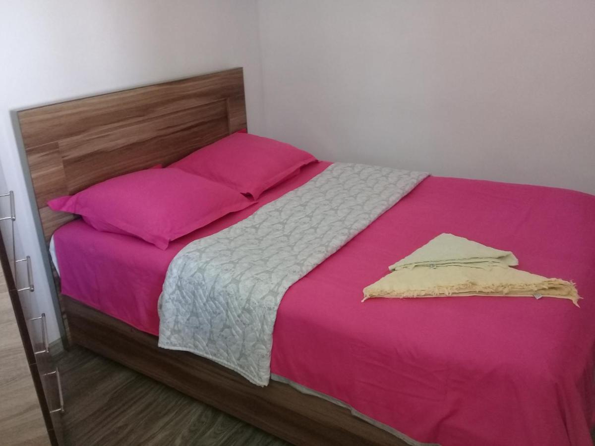 Apartment Giorgi In Sighnaghi Bagian luar foto