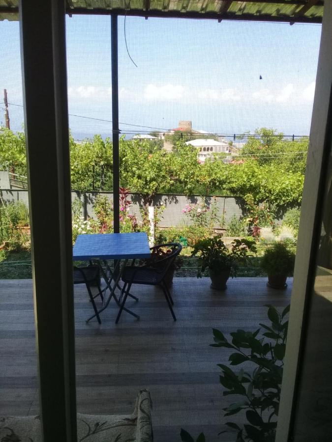 Apartment Giorgi In Sighnaghi Bagian luar foto