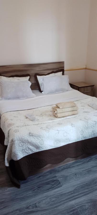 Apartment Giorgi In Sighnaghi Bagian luar foto