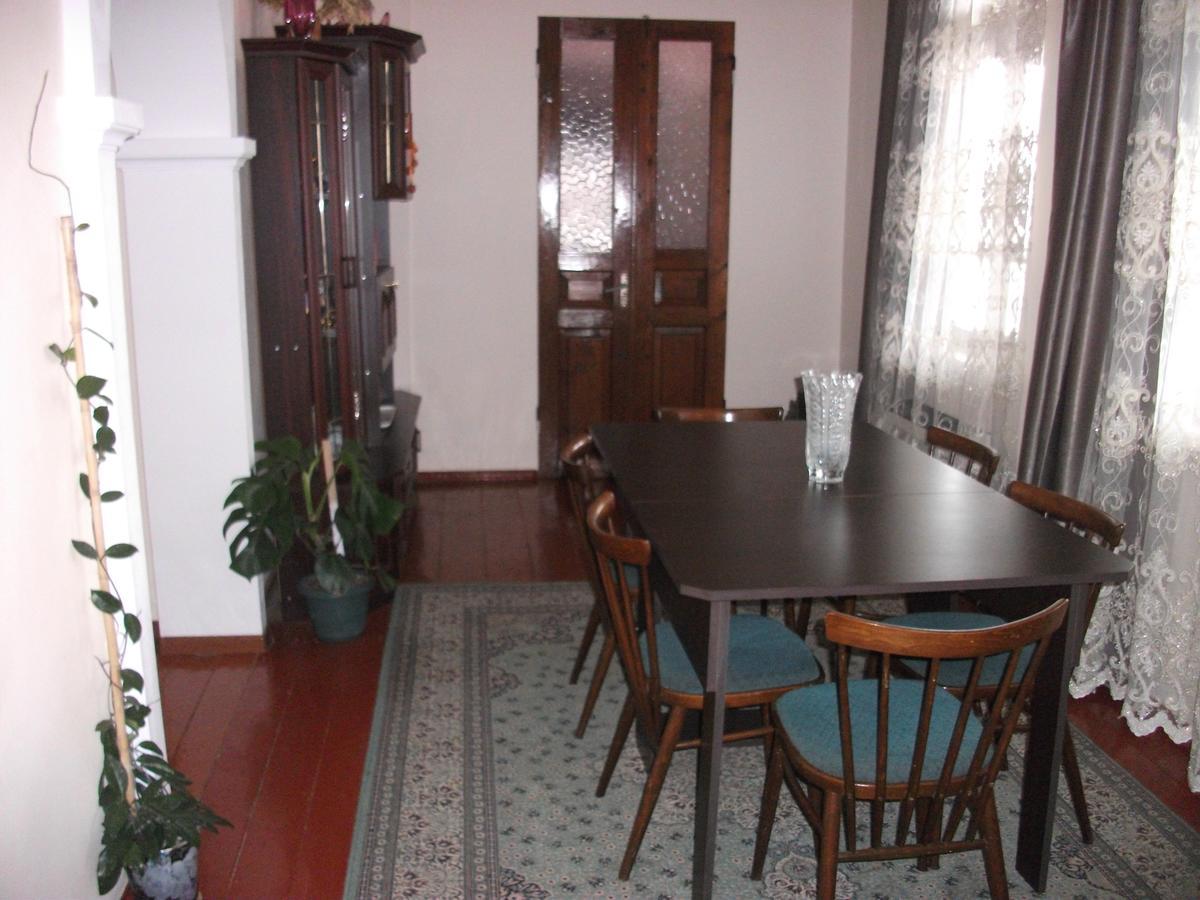 Apartment Giorgi In Sighnaghi Bagian luar foto