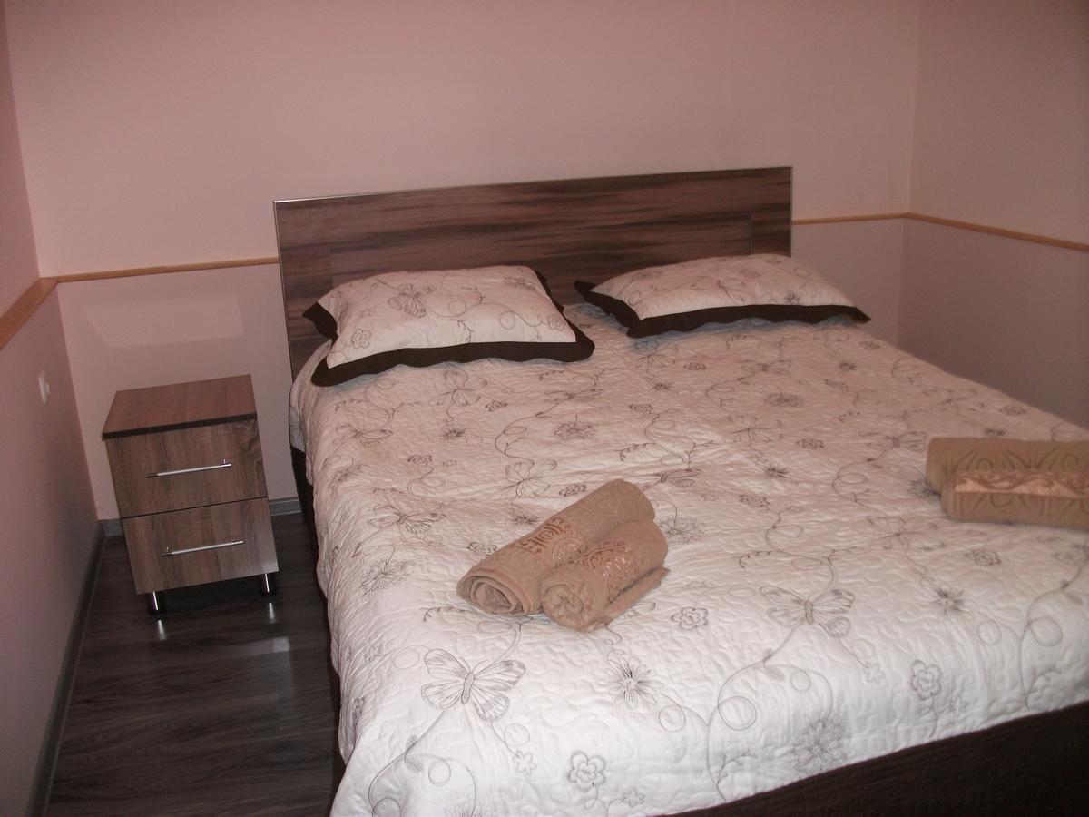 Apartment Giorgi In Sighnaghi Bagian luar foto