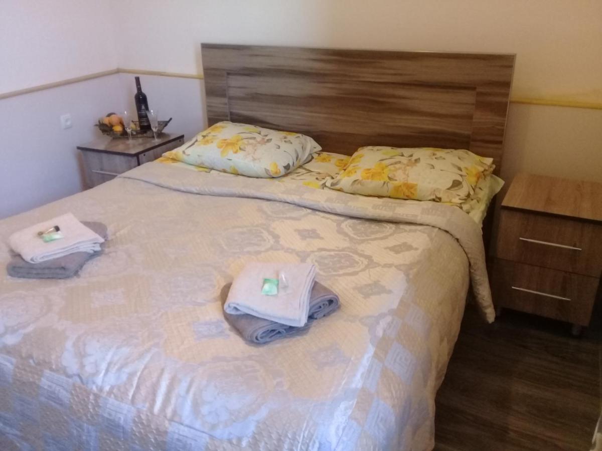 Apartment Giorgi In Sighnaghi Bagian luar foto