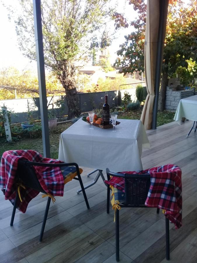 Apartment Giorgi In Sighnaghi Bagian luar foto